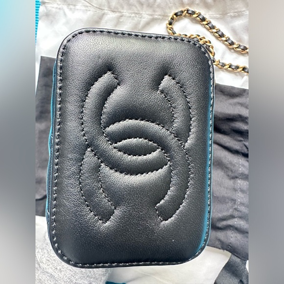 Authentic Chanel Trendy CC leather crossbody bag( hard to buy) - Picture 4 of 9